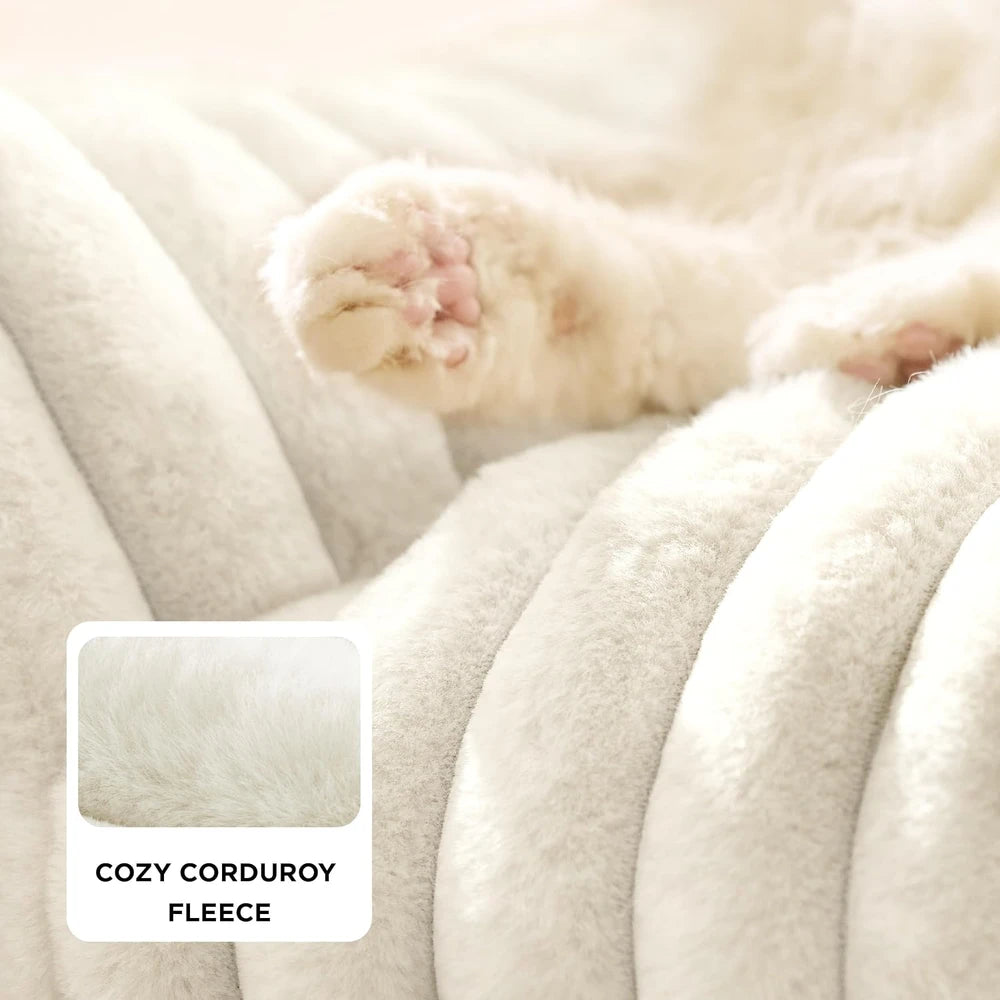 Bedsure Fluffy Cat Couch
